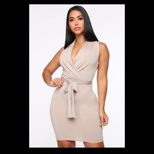 Clocking In Sleeveless Midi~Taupe